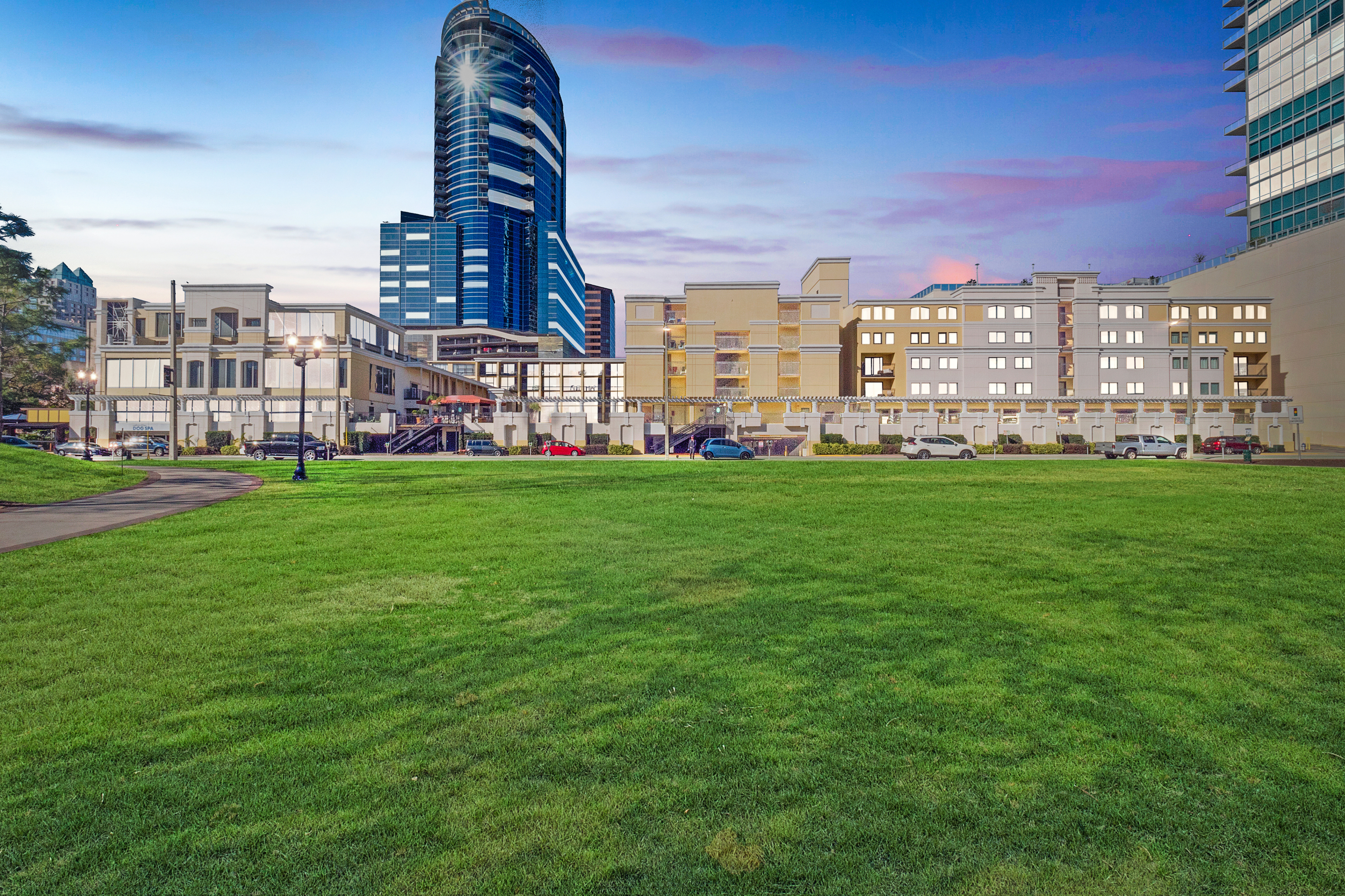 Metropolitan at Lake Eola condos for sale in Downtown Orlando